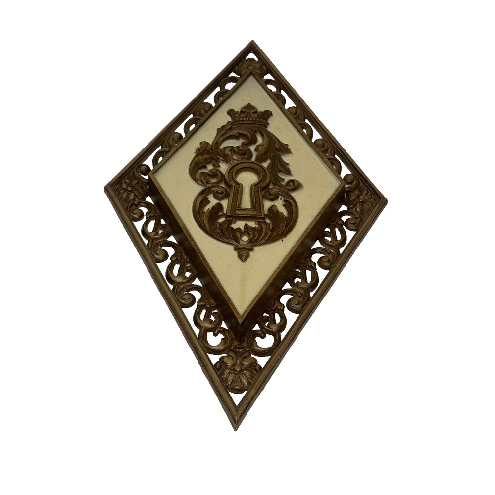 syroco wall plaques vintage plastic brown NO 4271 KEY HOLE‎